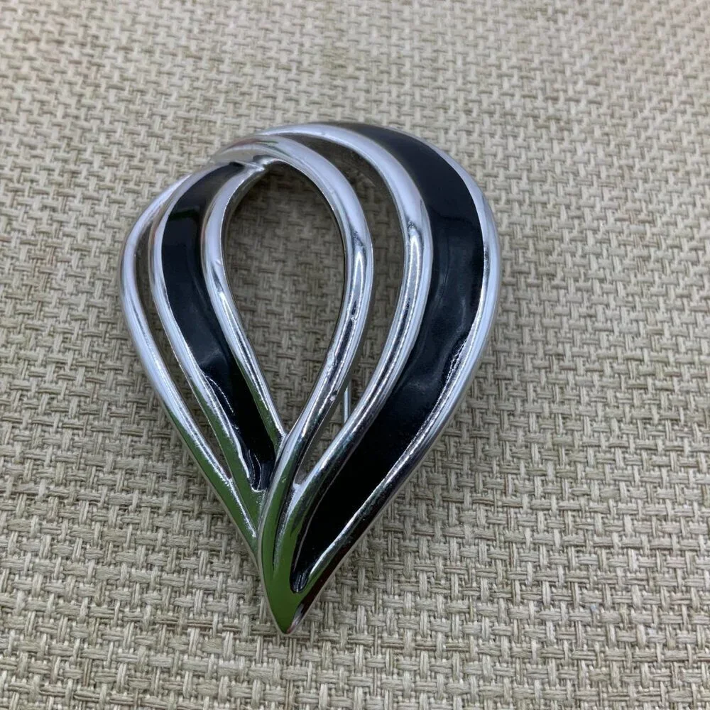 Monet Vintage Open Work Black Enamel Silver Tone Leaf Pin Brooch
